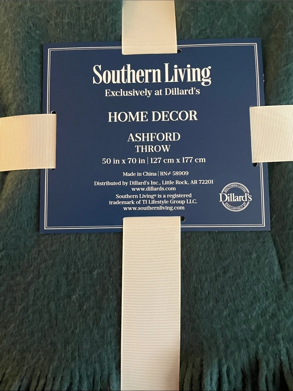 Southern Living Ashford Throw Green, NWT